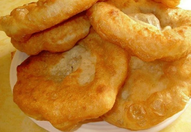 Így készül az igazi piacos lángos!